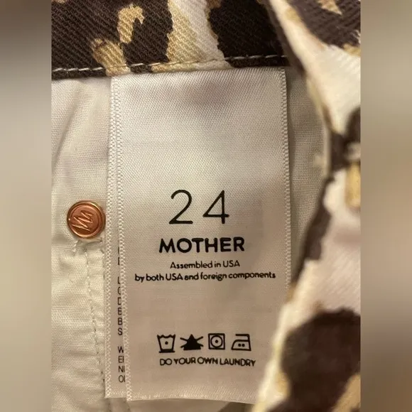 MOTHER High-Waist Looker Ankle Fray Leopard Skinny Jeans in Touch of Tiger 24