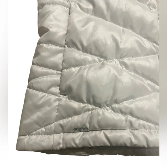 North Face Aconcagua 550 White Puffer Vest