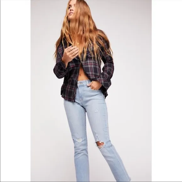 NWT Levi’s Curvy Straight Distressed Crop Jeans in Lightly Buzzed Size 24