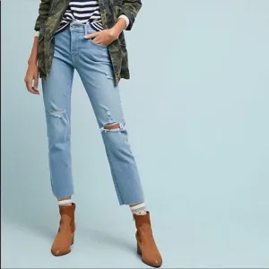 NWT Levi’s Curvy Straight Distressed Crop Jeans in Lightly Buzzed Size 24