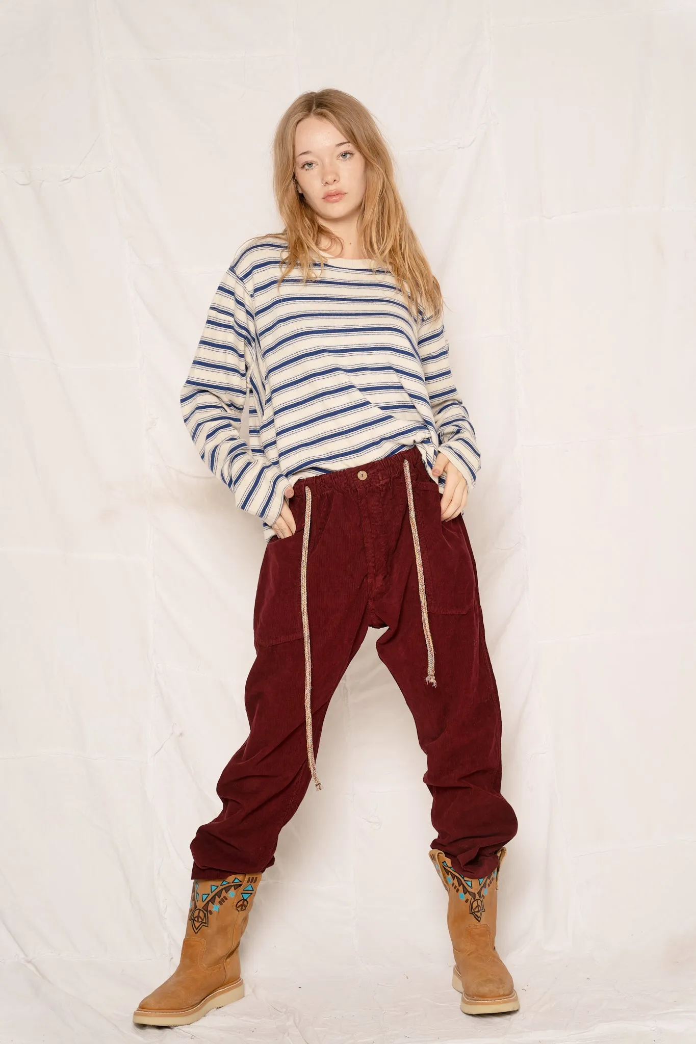 P38 Corduroy 16 Wales Deep Burgundy