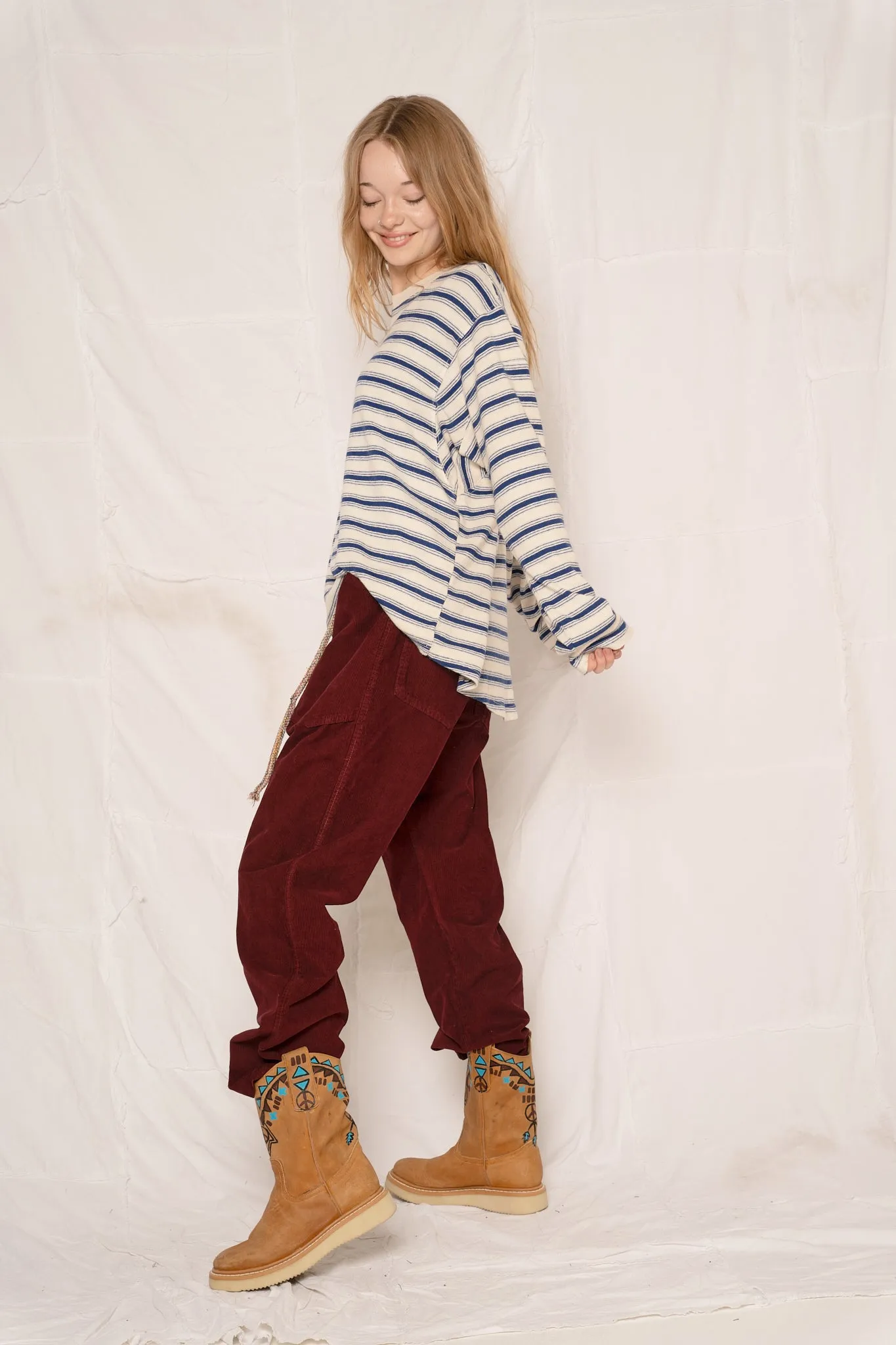 P38 Corduroy 16 Wales Deep Burgundy