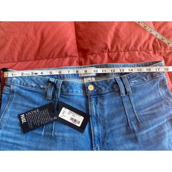 PAIGE Manhattan Jeans