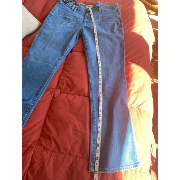PAIGE Manhattan Jeans
