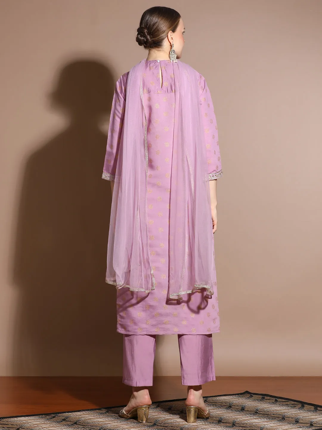 Pink Embroidered Silk Blend Kurta Set With Net Dupatta
