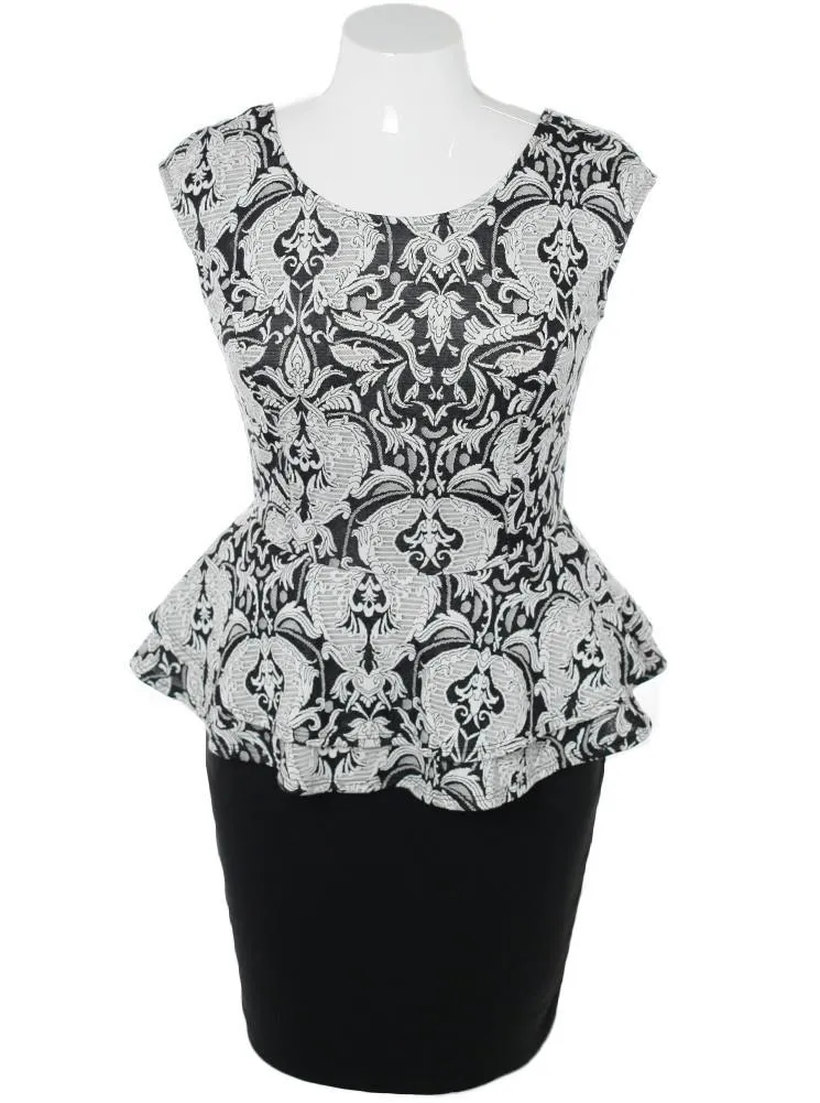 Plus Size Victorian Texture Print Peplum Dress