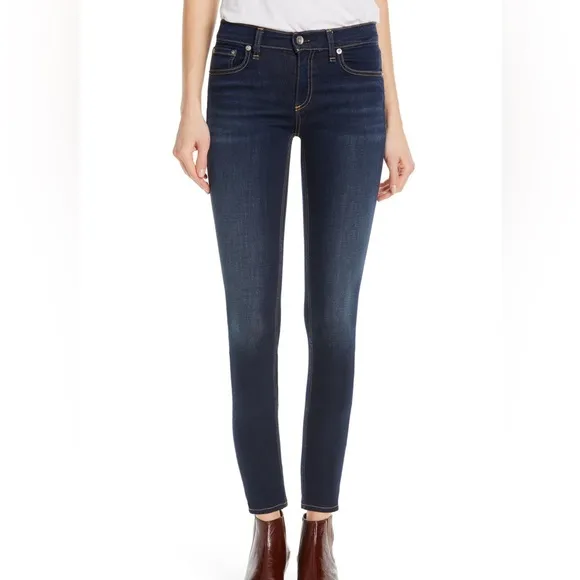 Rag &amp; Bone mid rise skinny jeans in size 27