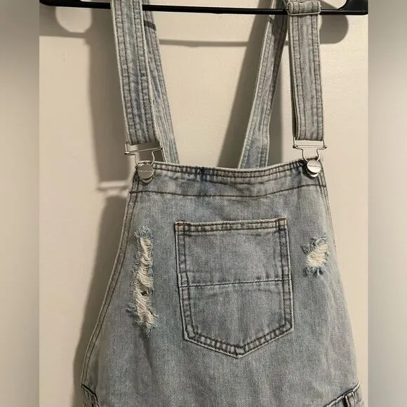 Revolve Superdown Meghan Distressed Short Overalls Shortall Denim Light Wash L