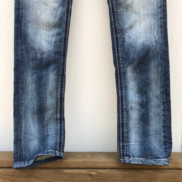 Rock Revival 🔥 Sora Skinny Distressed Jeans