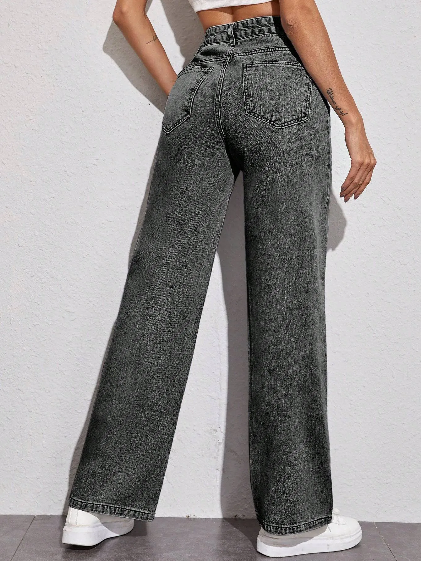 Runway Edge Ultra-Stretch Straight Jeans