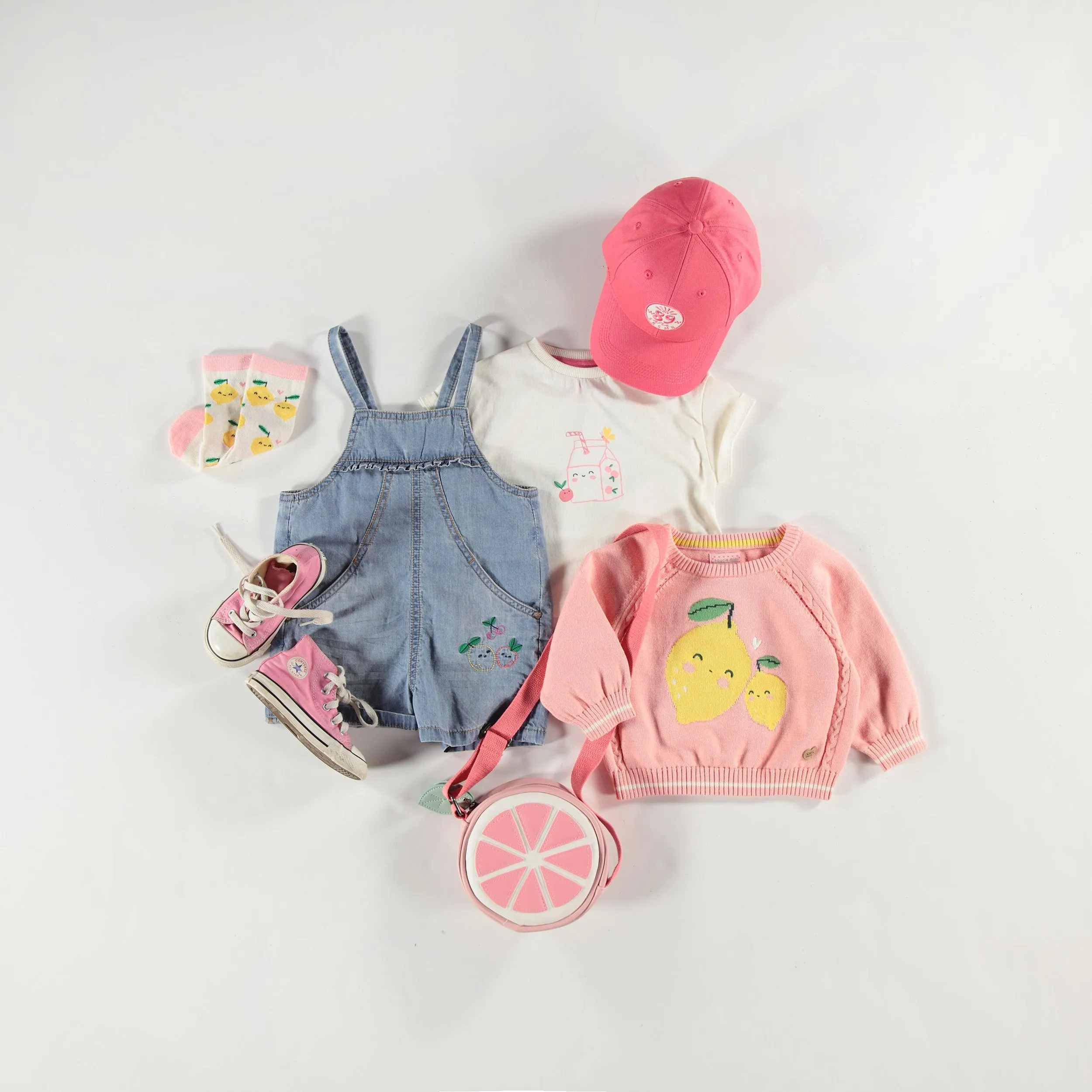 Salopette en denim léger bleu pâle avec broderie, bébé || Light blue denim overalls with embroidery, baby