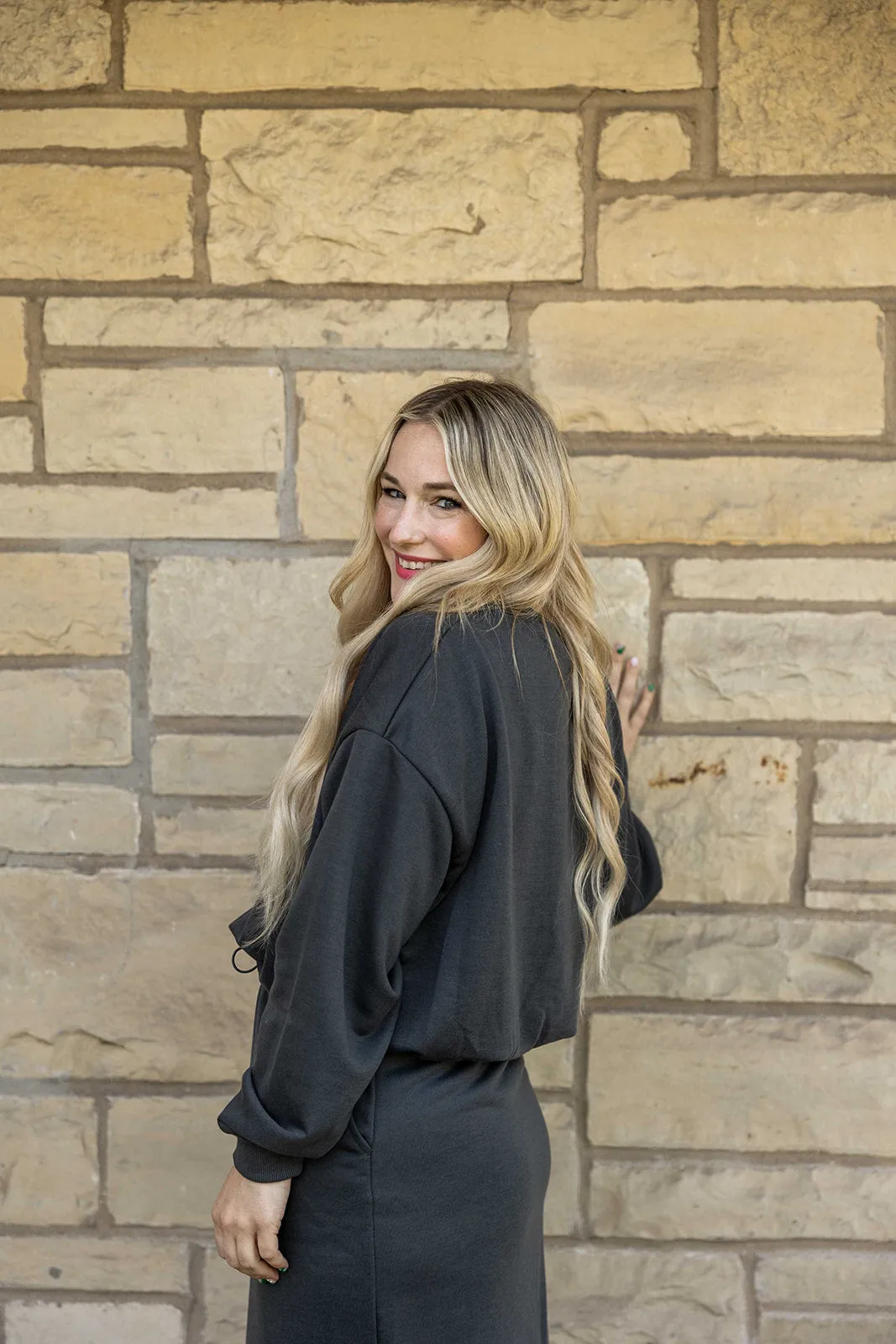 skylar top in charcoal