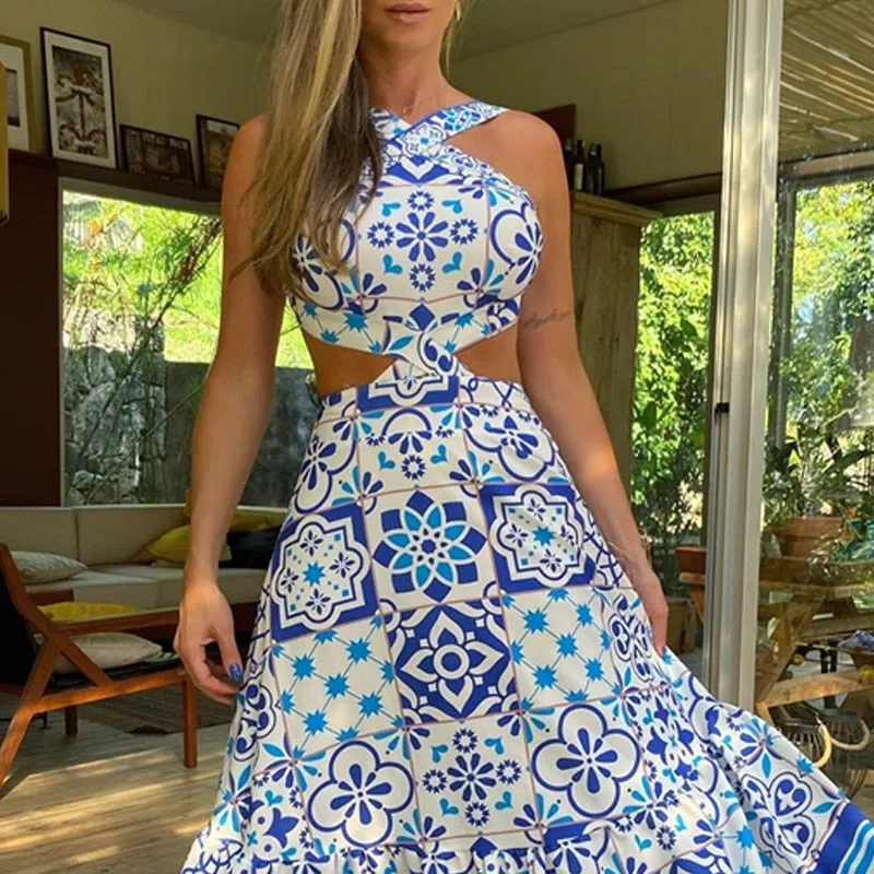 Sleeveless Vintage Halter Dress with Printed Design
