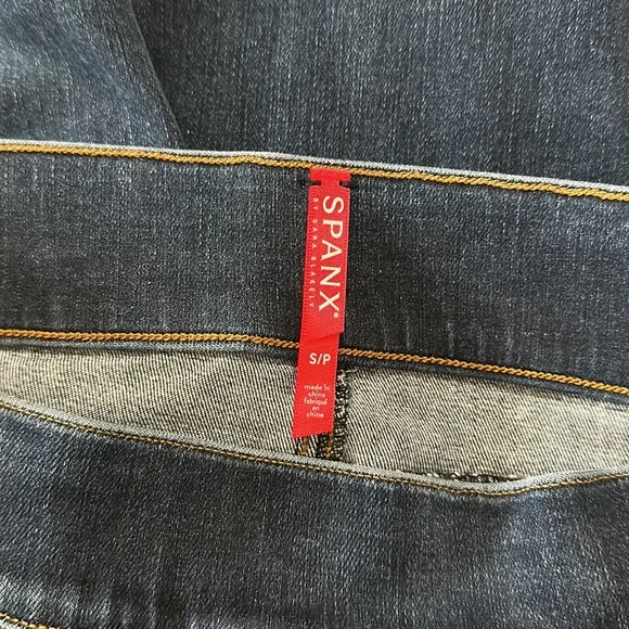 Spanx High Rise Pull On Skinny Jeans Medium Wash with Raw Hem Size Small