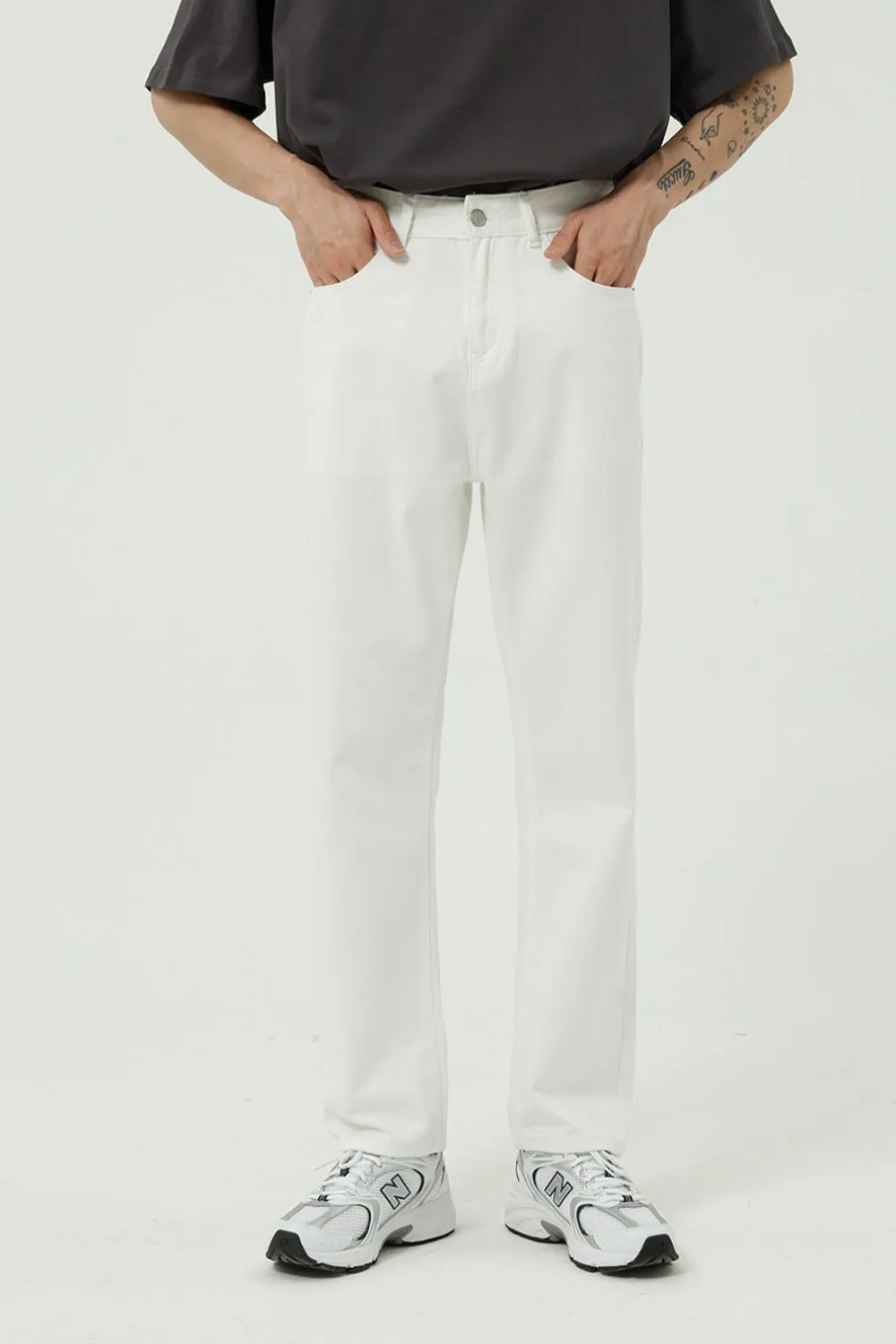 Straight Leg Jeans with Pockets