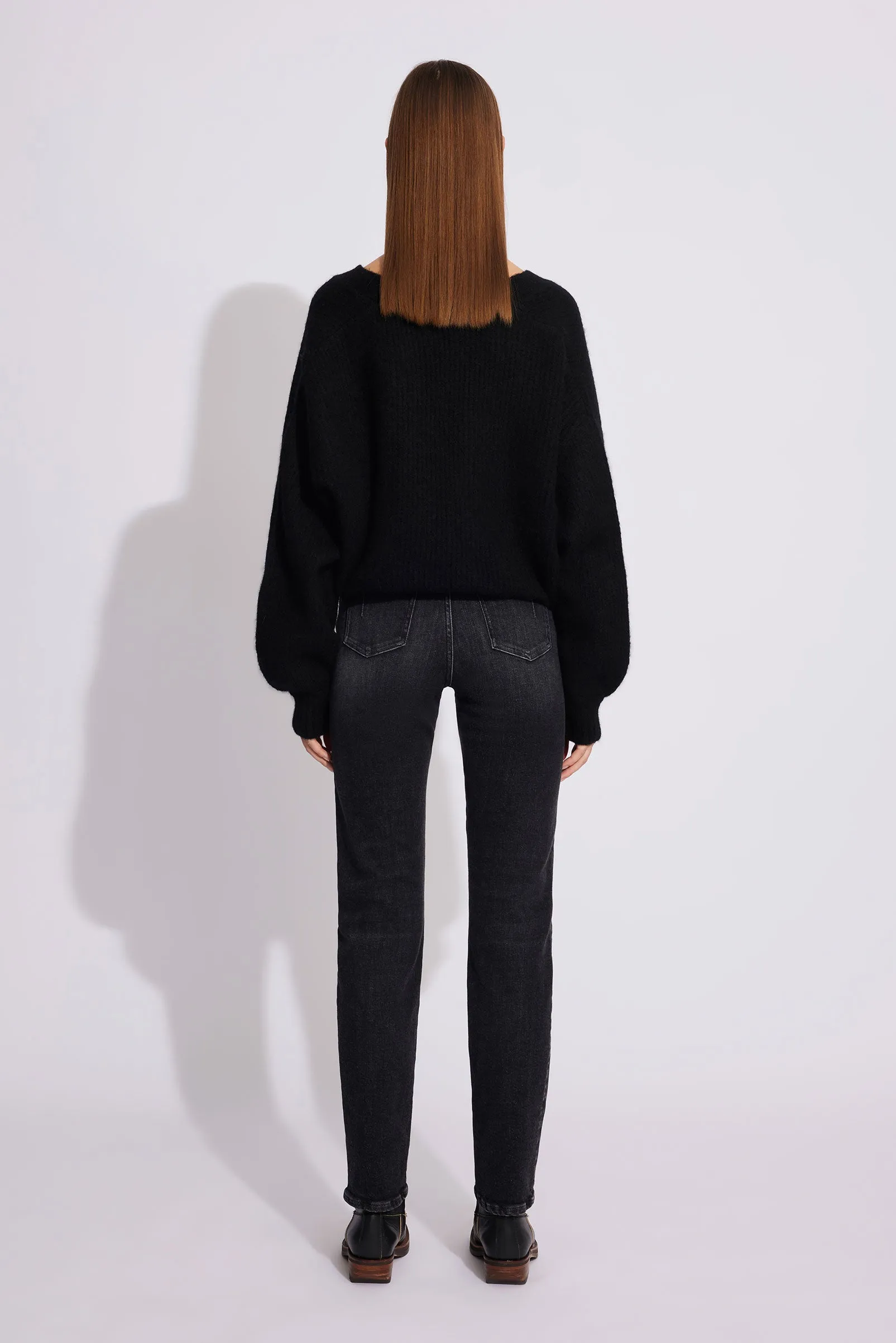 Straight - Lounge Black Two