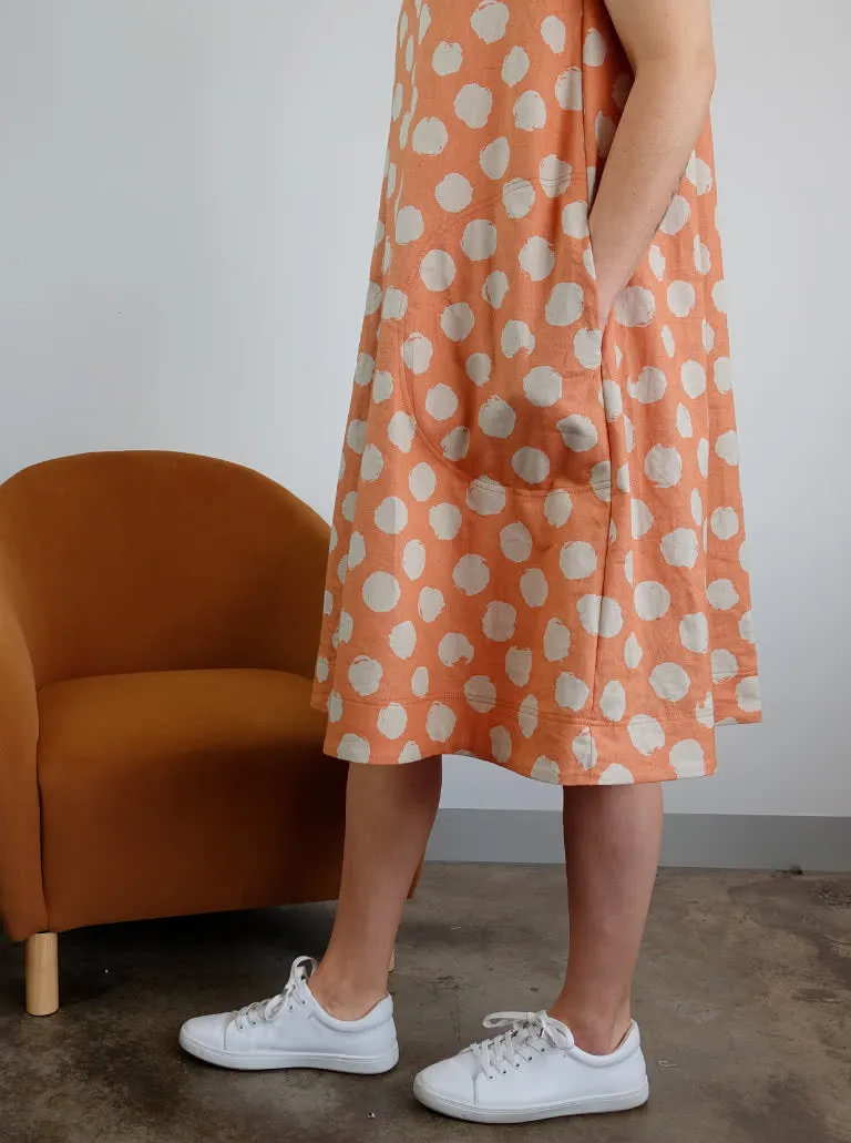 Style Arc Lena Shift Dress
