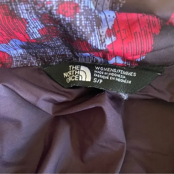 THE NORTH FACE Ladies Burgundy Pink Floral Puffer Quilted LOGO Jack Coat Size S