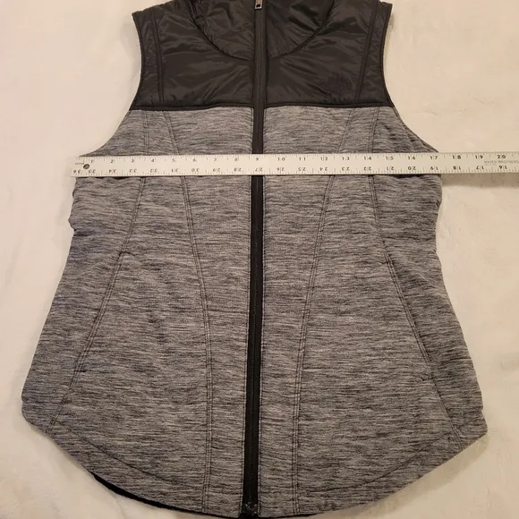The North Face Puffer Vest Women's Size Small