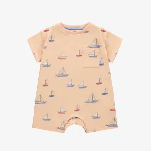 Une pièce manches courtes orange avec motif de voiliers en jersey extensible, bébé || Orange short sleeves one piece with sailboat in stretch jersey, baby