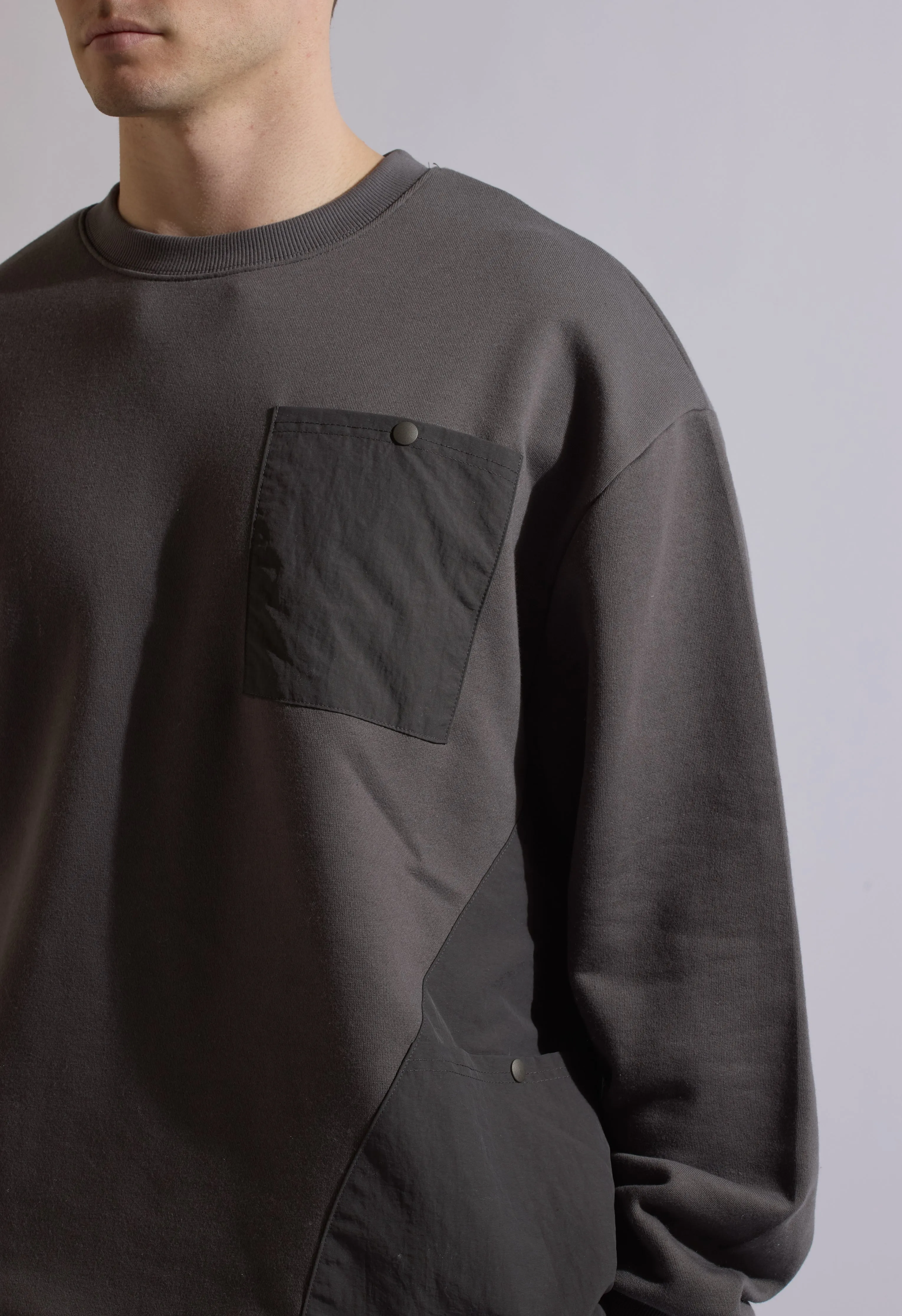 Utility Sweatshirt in Grey