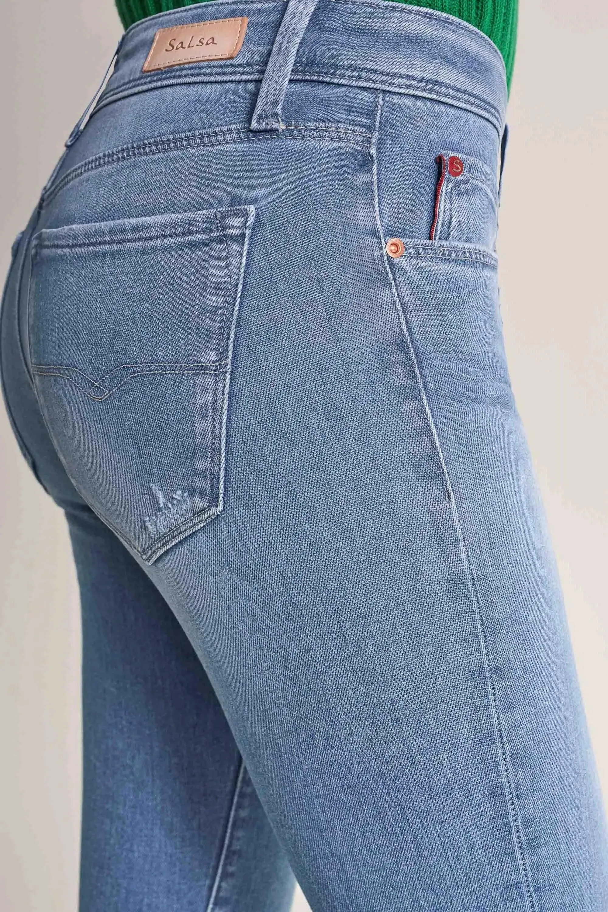 VAQUEROS COLETTE CAPRI DENIM CLARO
