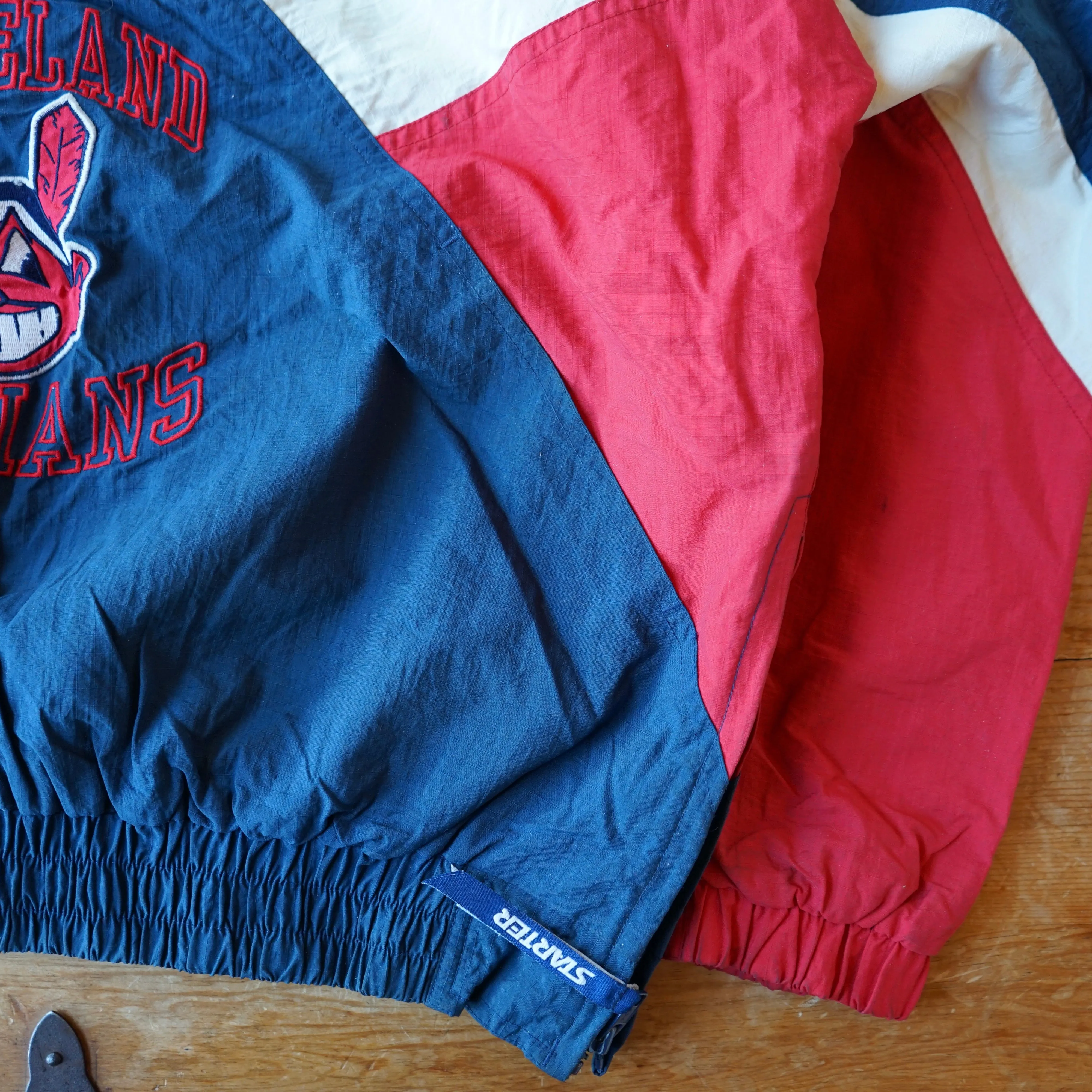 Vintage Starter Cleveland Indians Windbreaker Size XL