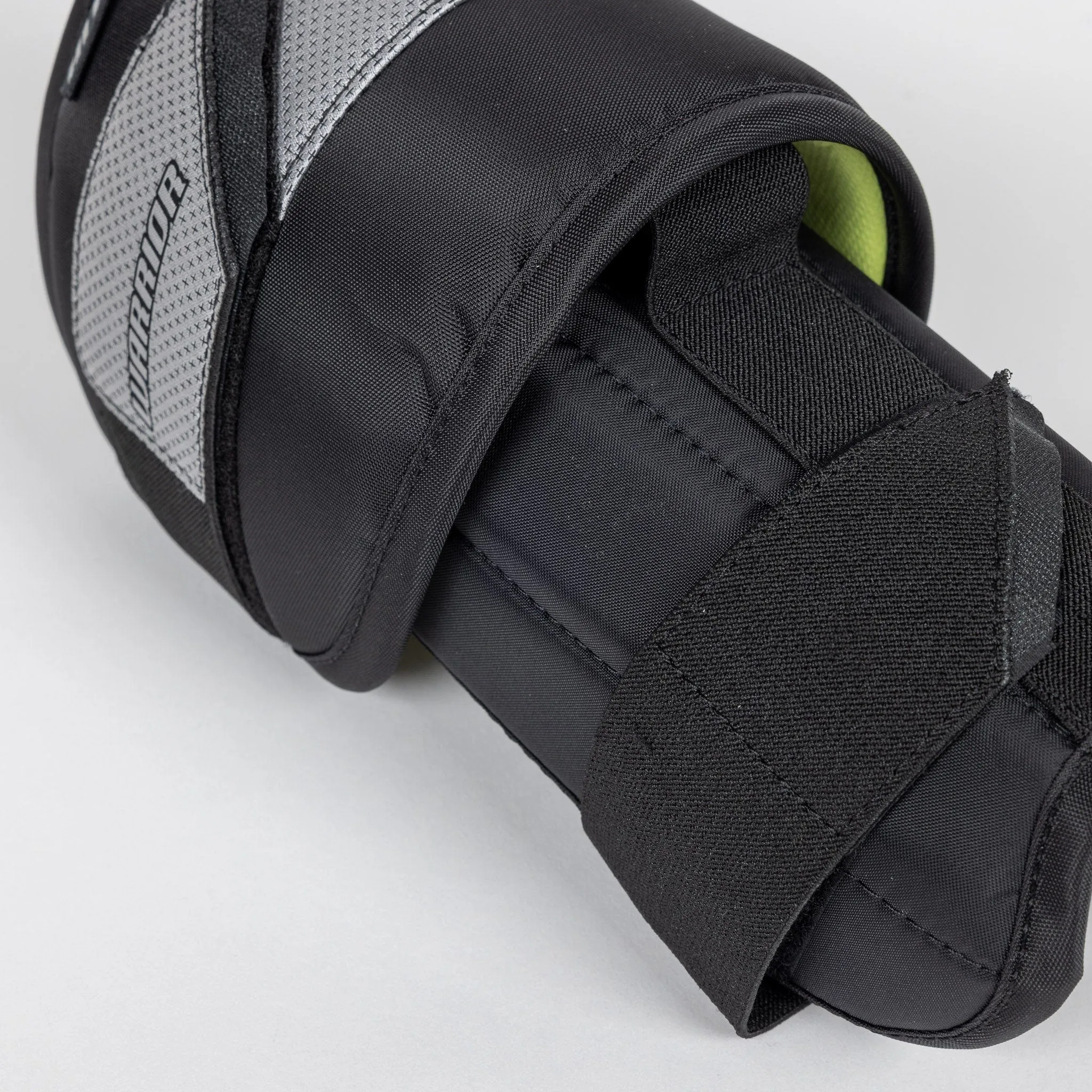 Warrior Ritual X4 E Intermediate Goalie Knee Pads