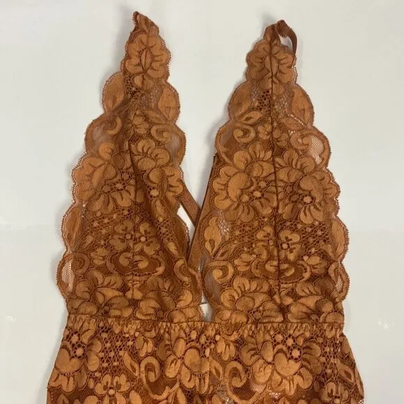 We are HAH NWT Comin' In HAHT Lace Bodysuit Brown Sugar - Size XS