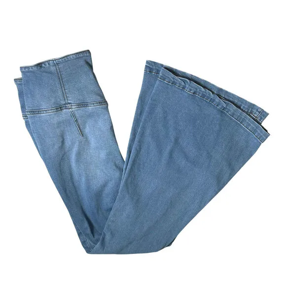 We the Free Sz 32 Venice Beach Pull On Super Flare Crossover Waist Jeans Hippie