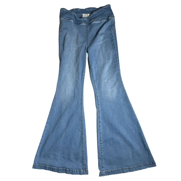 We the Free Sz 32 Venice Beach Pull On Super Flare Crossover Waist Jeans Hippie