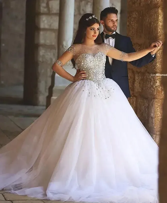 Wedding Dresses Luxury Crystal Bridal Gowns Custom Made Lace Up Beads Sheer Long Sleeves Crystals Backless Floor Length Tulle
