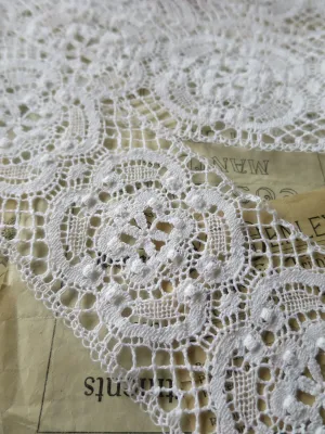 White English Nottingham Cluny Lace- Raised Torchon Roses Guipure- Insertion- 9 cm