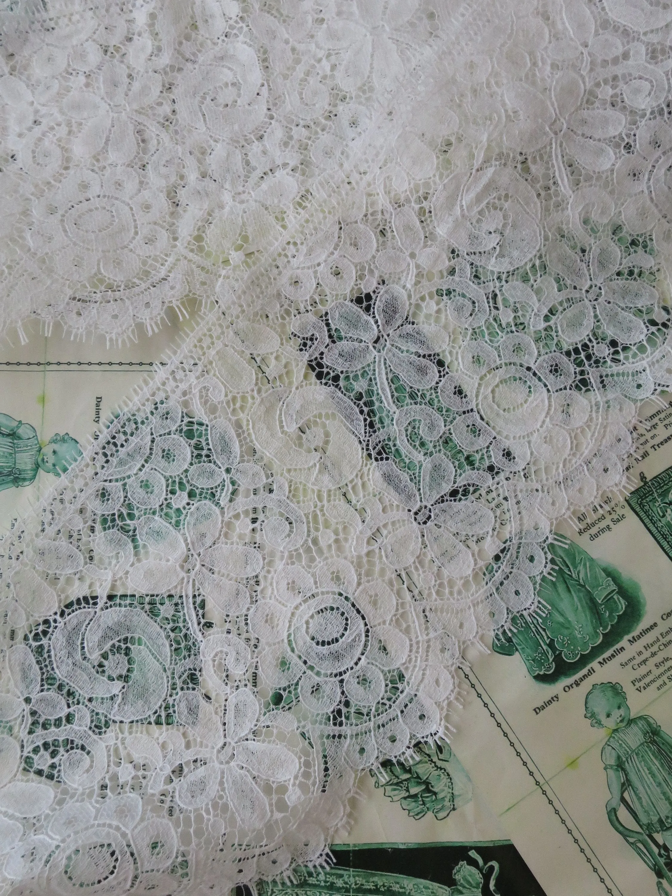 White English Nottingham Lace- Flemish Flowers- 15 cm