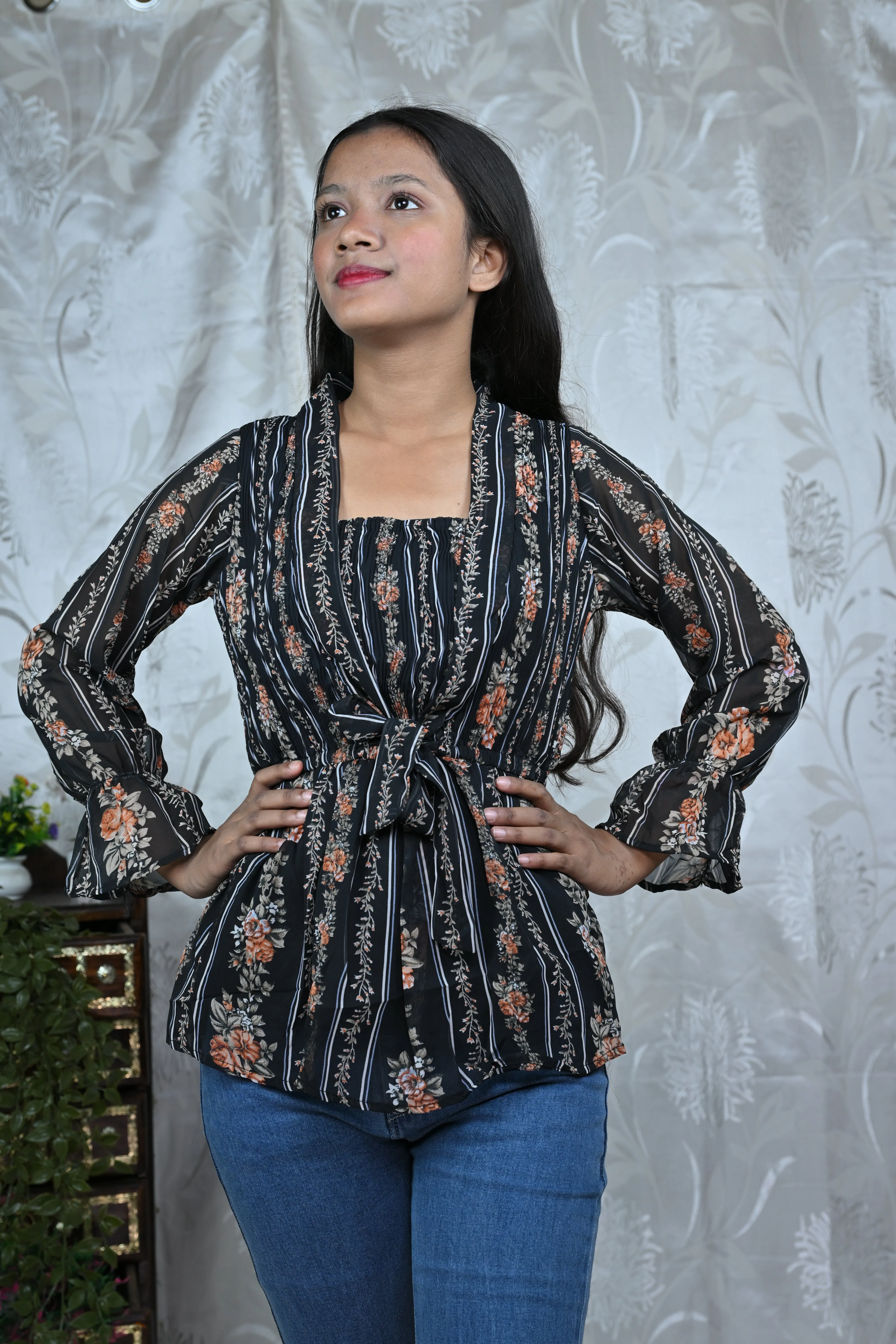 Women Floral Printed Tie-Up Peplum Top