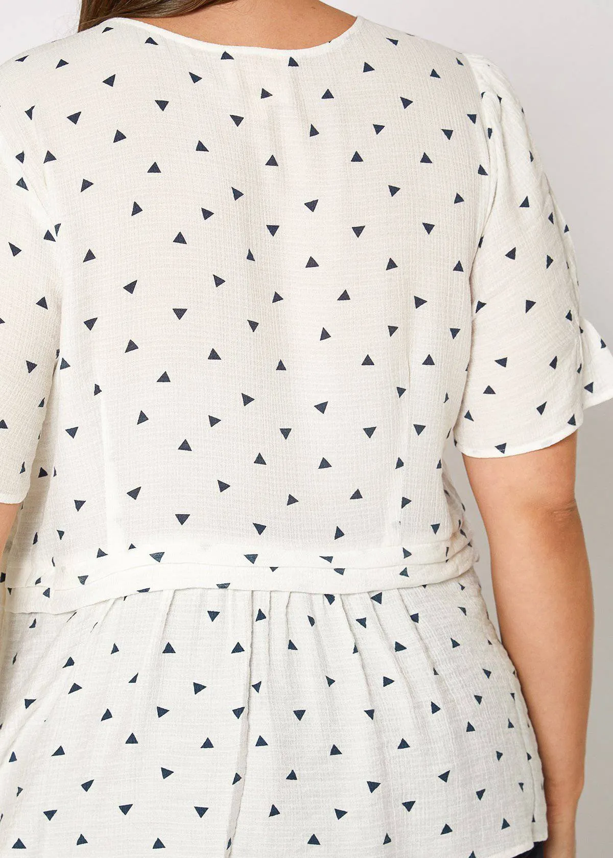 Women's Plus Size Triangle Print Short Sleeve Blouse in White Triangle