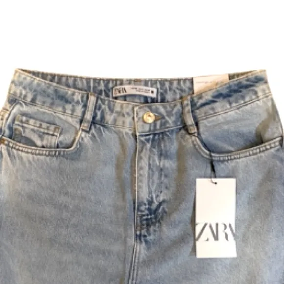 ZARA JEANS | SZ 6 | HIGH WAIST | STRAIGHT LEG | ANKLE LENGTH | LIGHT BLUE | NWT