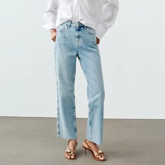 ZARA JEANS | SZ 6 | HIGH WAIST | STRAIGHT LEG | ANKLE LENGTH | LIGHT BLUE | NWT