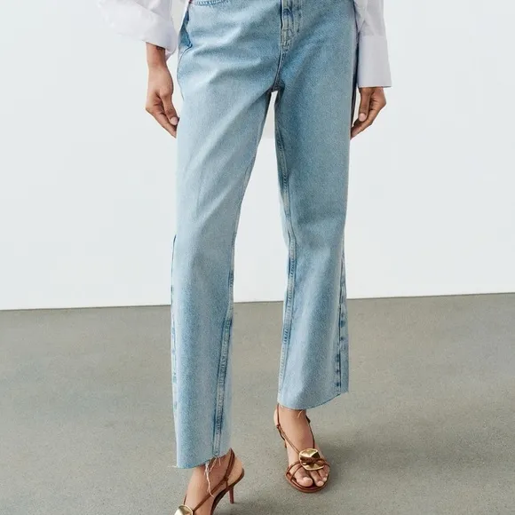 ZARA JEANS | SZ 6 | HIGH WAIST | STRAIGHT LEG | ANKLE LENGTH | LIGHT BLUE | NWT